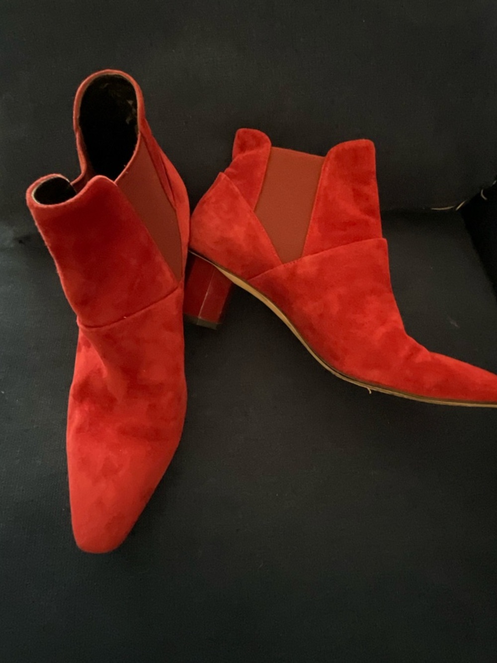 Donald Pliner suede ankle boot